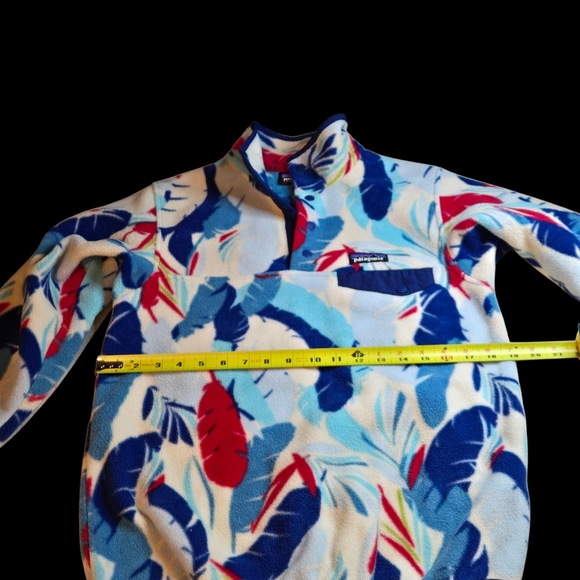 Patagonia Synchilla Fleece in Red, Blue, and Cream - Picture 7 of 11